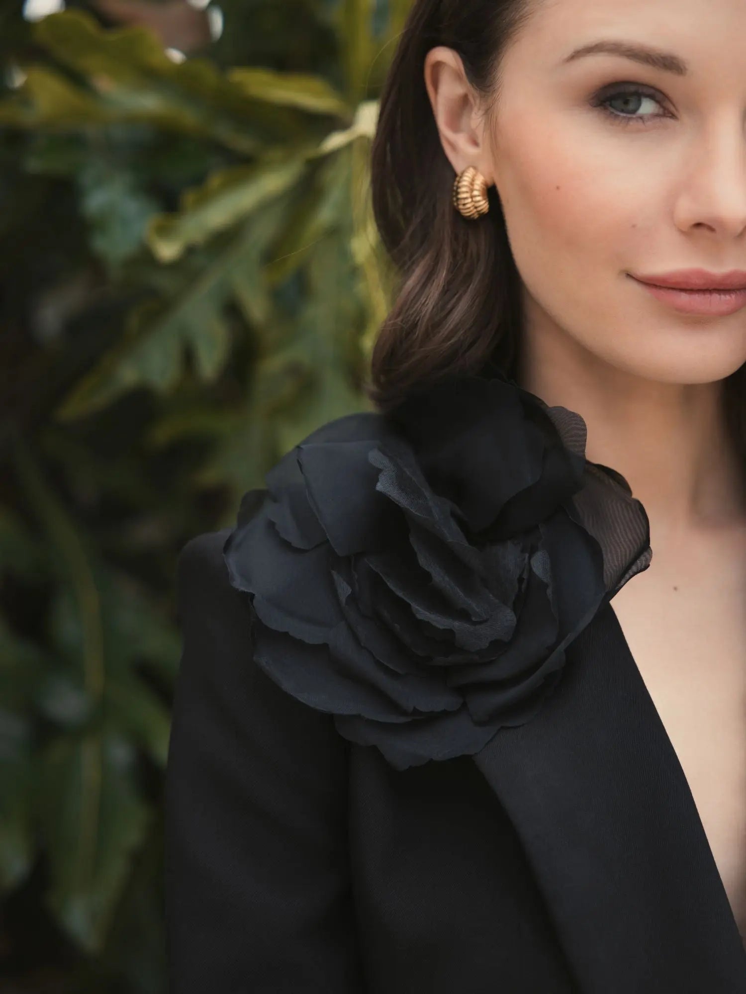 Black Notch Collar Crepe Cropped Tailored Blazer Jacket - FINAL SALE